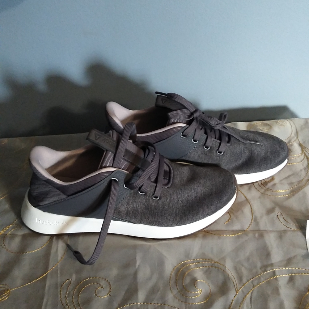 NWT Grey, Lavender & White Reebok DMX